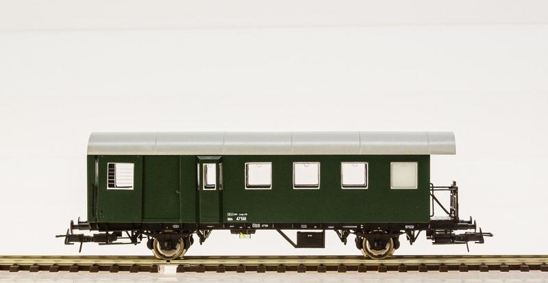 Memoba Produktdetail ROCO RO74026 ÖBB 4 tlg Set Spantenwagen